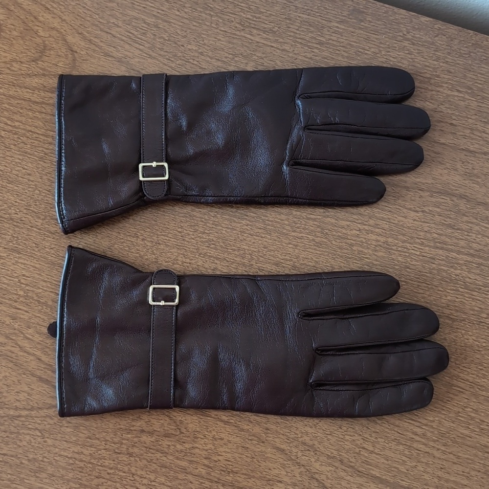 Cole Haan Women's Size Medium Gold Buckle Accent Soft Genuine Leather Gloves - Picture 8 of 10